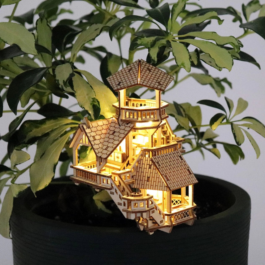 Tiny Treehouses: Forest Cottage