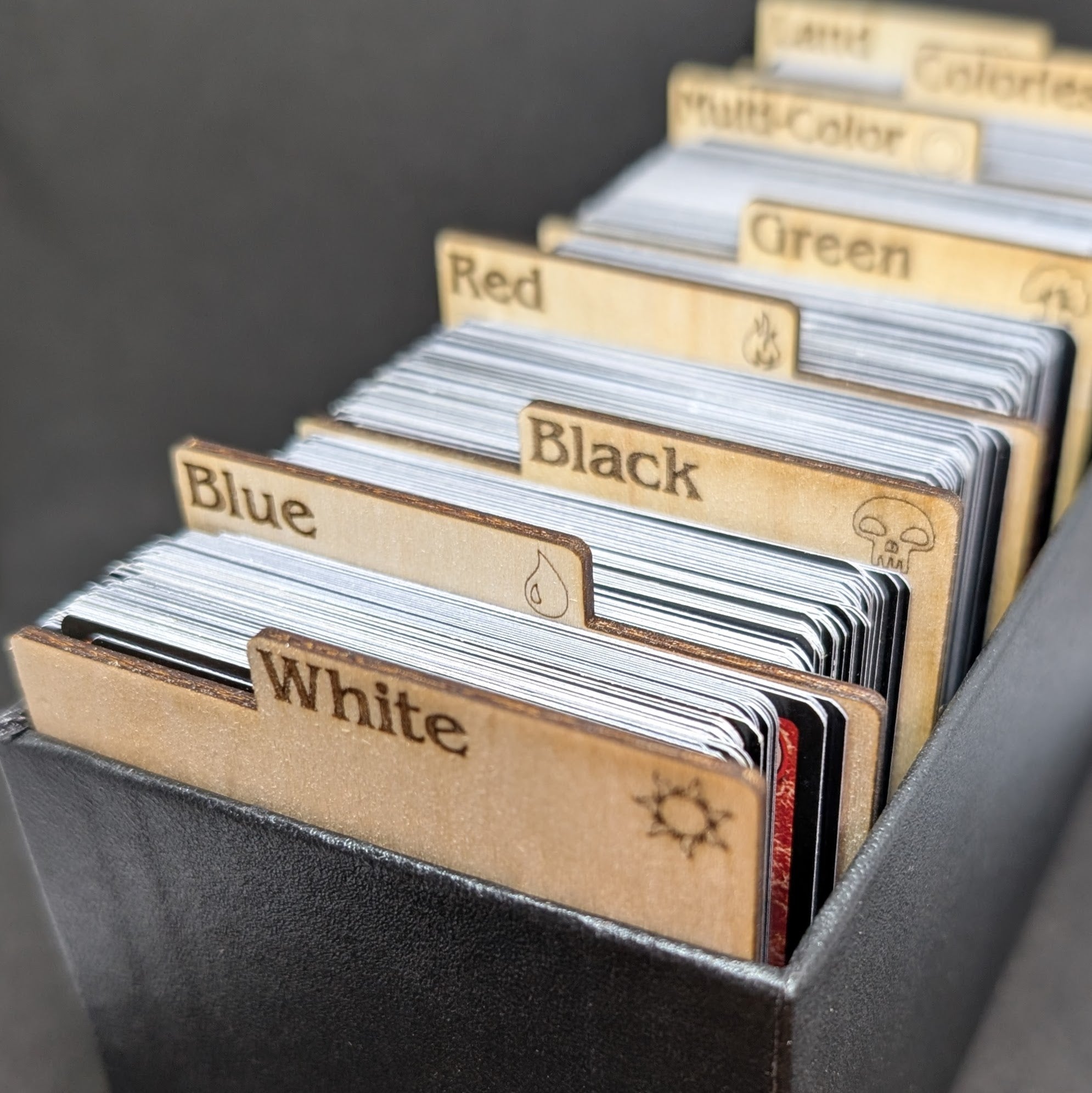 T&T: 8 Card Dividers