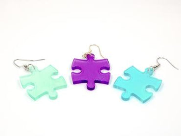 Chessex: Earrings: Puzzle Piece - Translucent